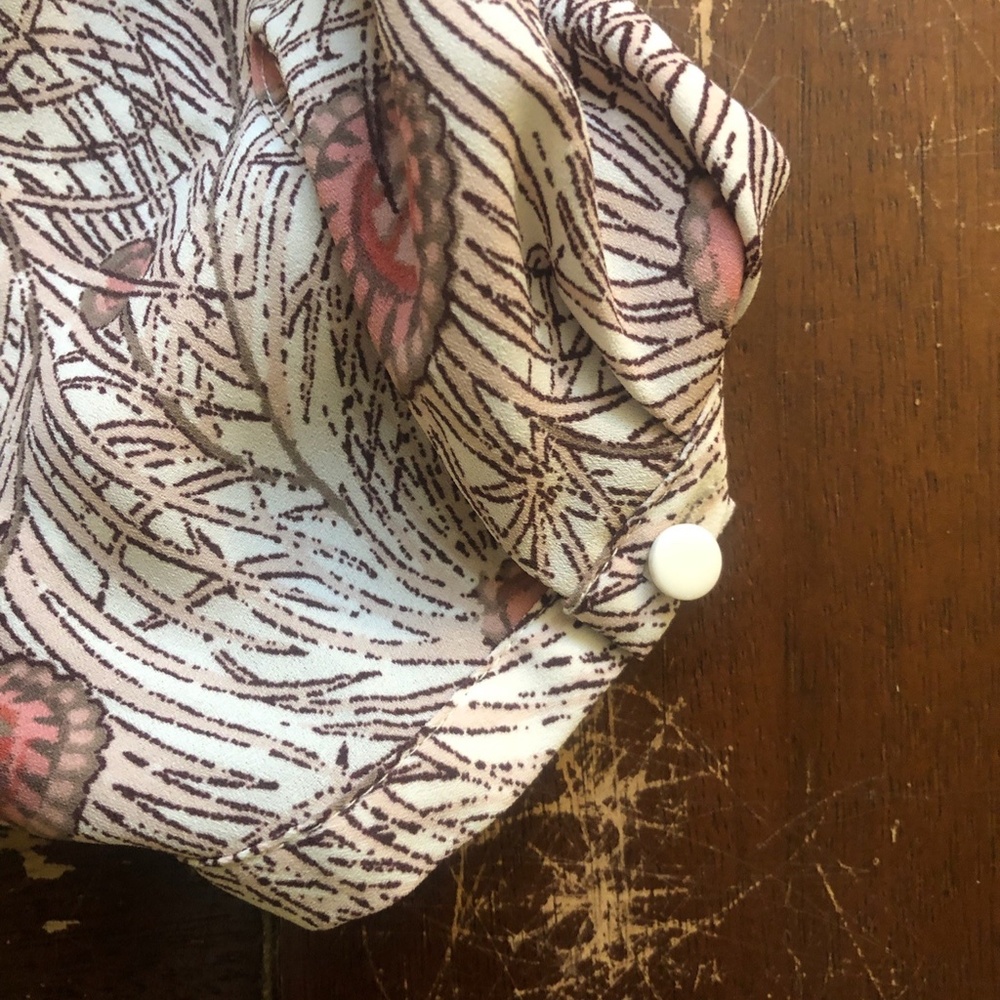 LOFT Peacock Feather Pattern Blouse Pink Tan - Size Large - Picture 9 of 16